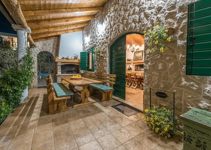 Malu Sun Ii By Interhome Vikendica